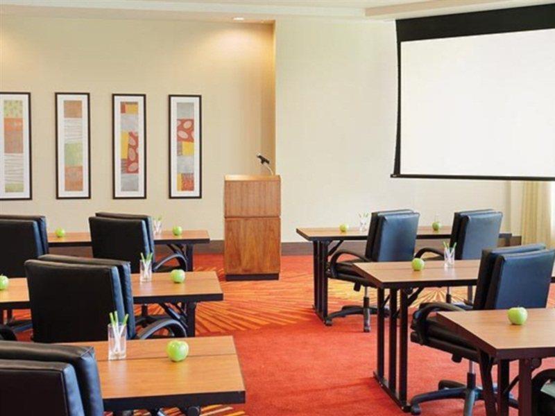 Готель Courtyard By Marriott Miami Airport Екстер'єр фото