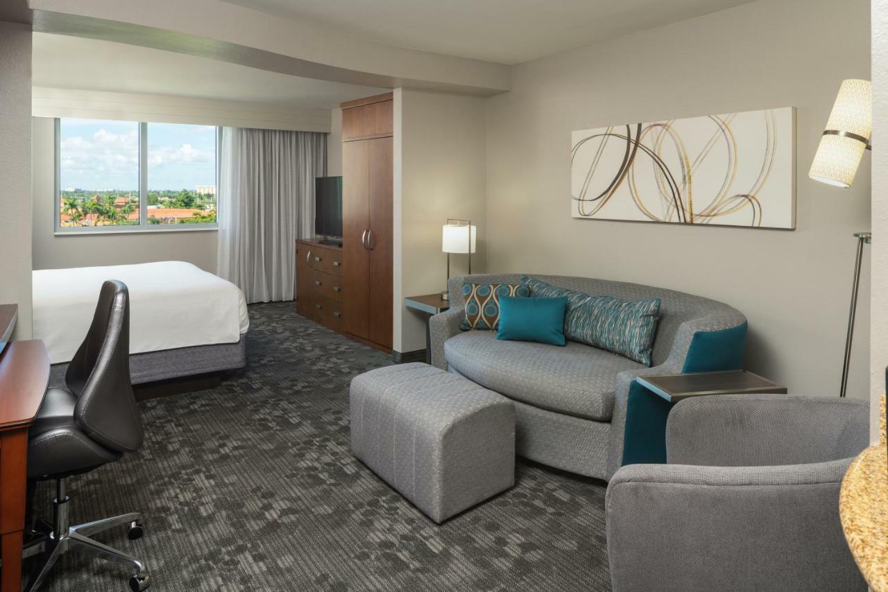 Готель Courtyard By Marriott Miami Airport Екстер'єр фото