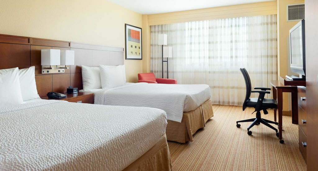 Готель Courtyard By Marriott Miami Airport Екстер'єр фото